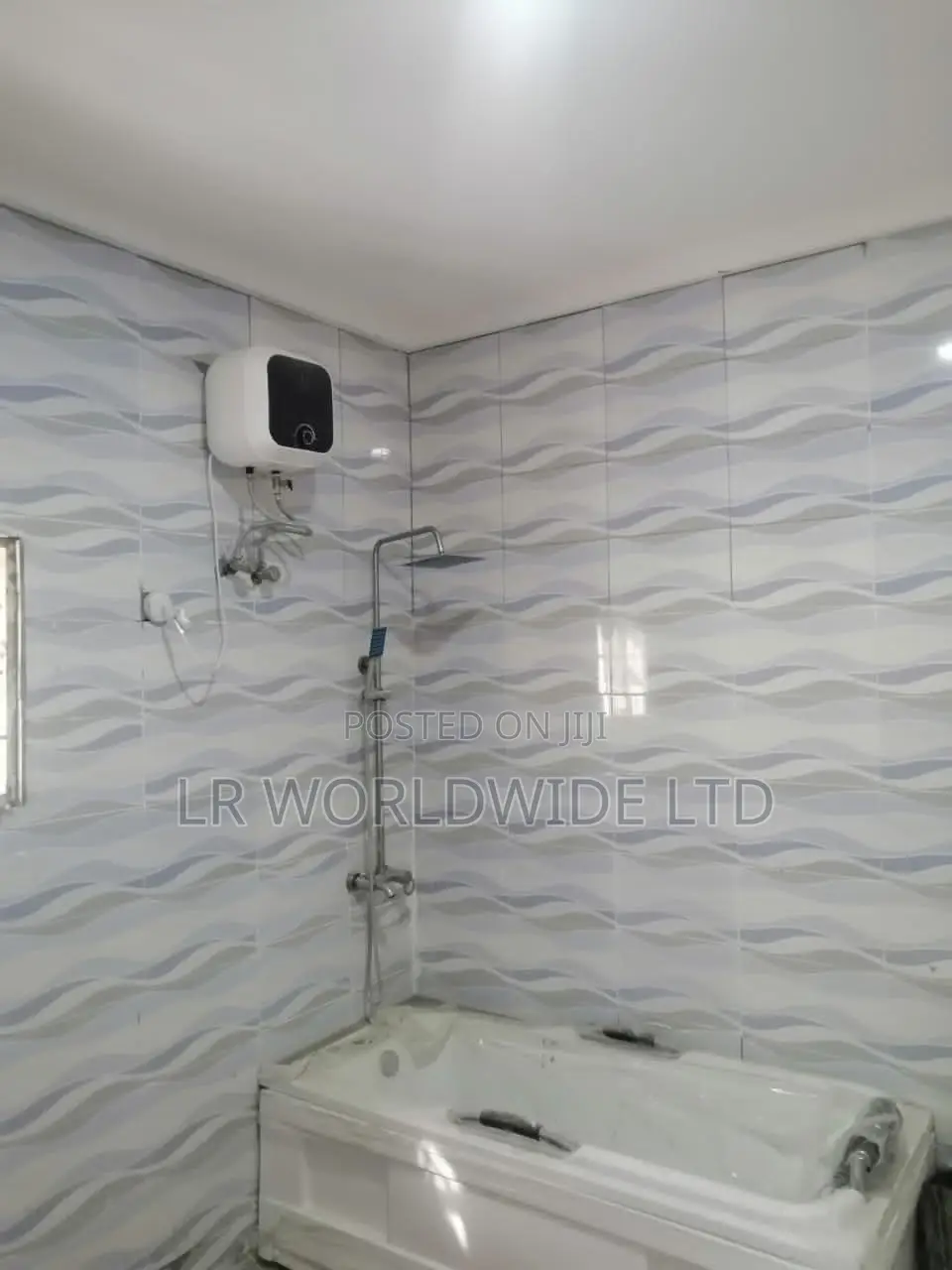 5bdrm Duplex in Lugbe District for sale in Lugbe District