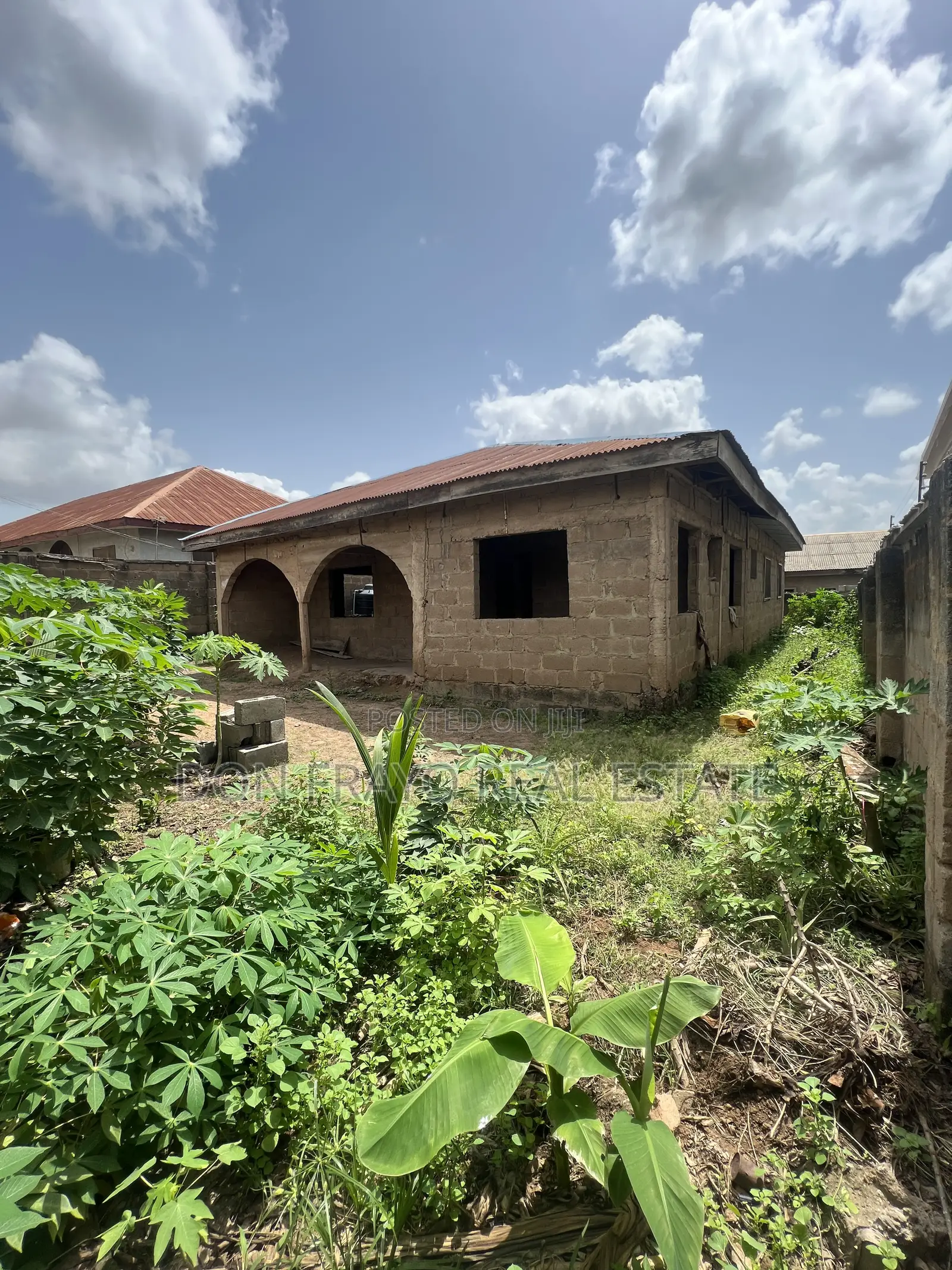 4bdrm Bungalow in Ile Tuntun Area, Idishin for sale in Idishin