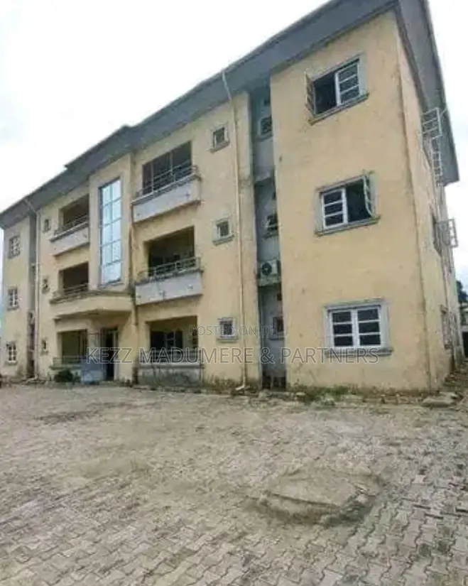 12bdrm Block of Flats in Woji , Port Harcourt for sale in Woji