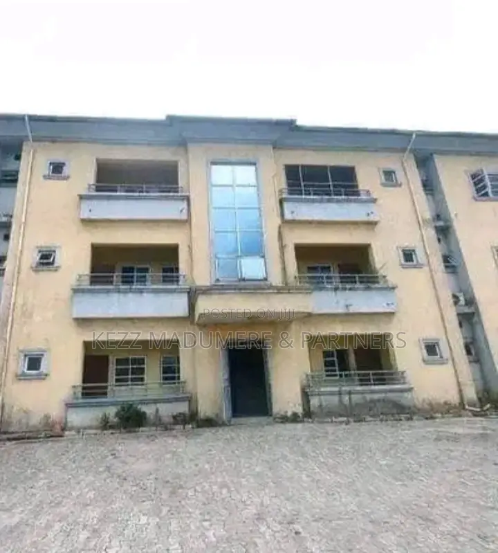 12bdrm Block of Flats in Woji , Port Harcourt for sale in Woji