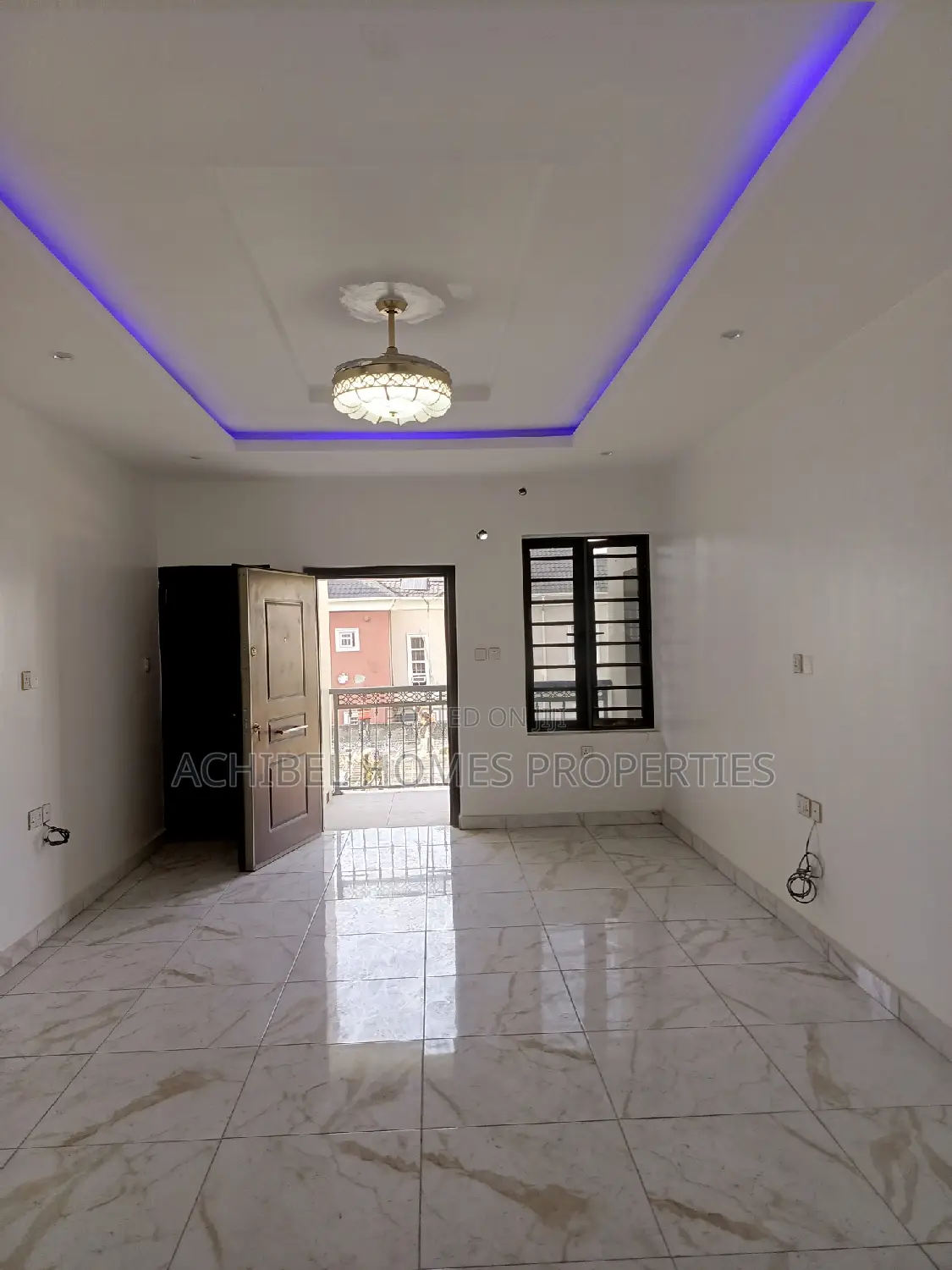 2bdrm Block of Flats in Close To Ikate, Lekki Phase 1 for sale in Lekki Phase 1