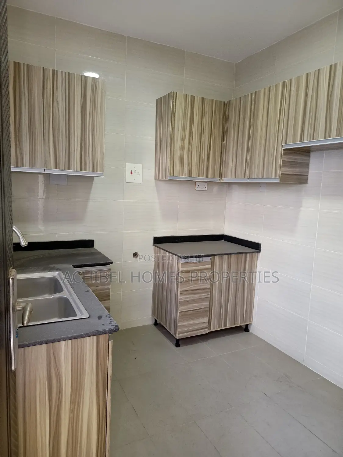 2bdrm Block of Flats in Close To Ikate, Lekki Phase 1 for sale in Lekki Phase 1