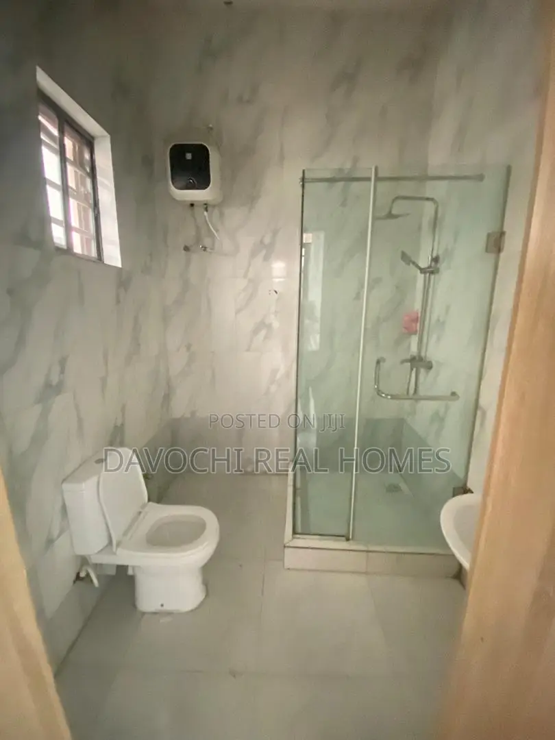 3bdrm Apartment in Chevron Alternative, Lekki for rent in Lekki