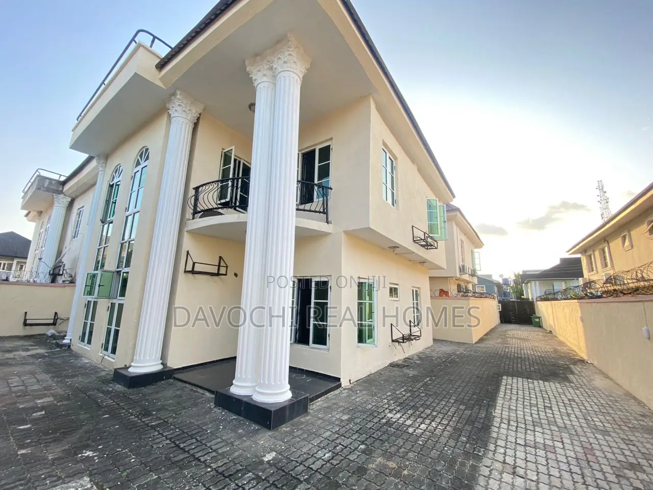 5bdrm Duplex in Lekki Phase One for rent in Lekki
