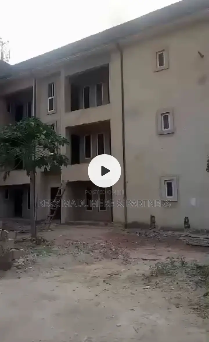 9bdrm Block of Flats in Premier Layout for sale in Enugu