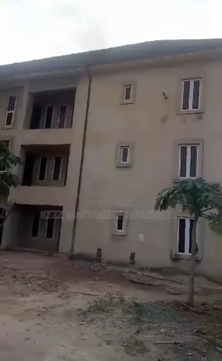 9bdrm Block of Flats in Premier Layout for sale in Enugu