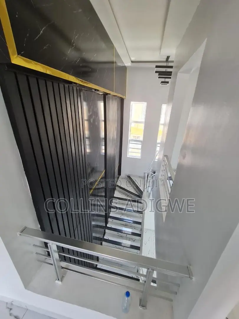 4bdrm Duplex in Lekki County Ikota for sale in Ikota