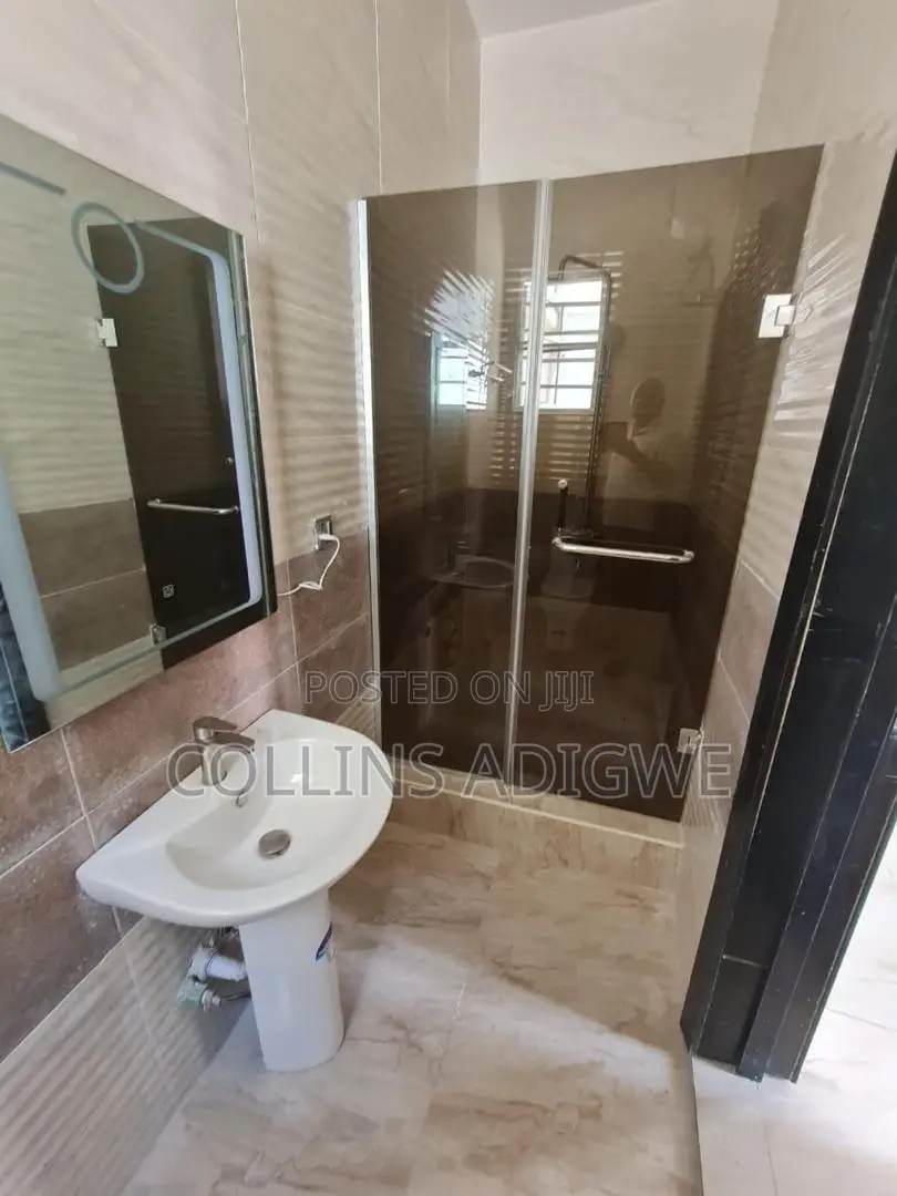4bdrm Duplex in Lekki County Ikota for sale in Ikota