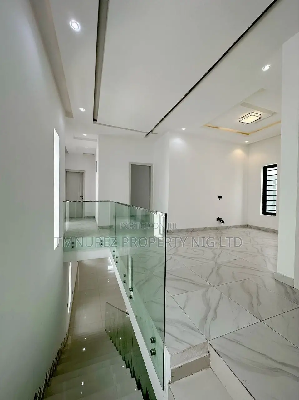 5bdrm Duplex in Chevron, Lekki for sale in Lekki