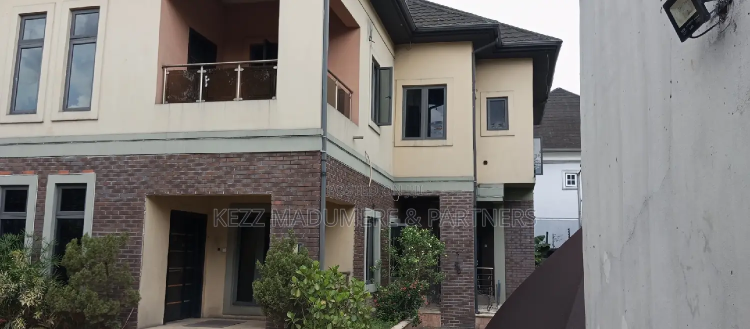 4bdrm Duplex in Rukpakurushi , for sale in Port-Harcourt