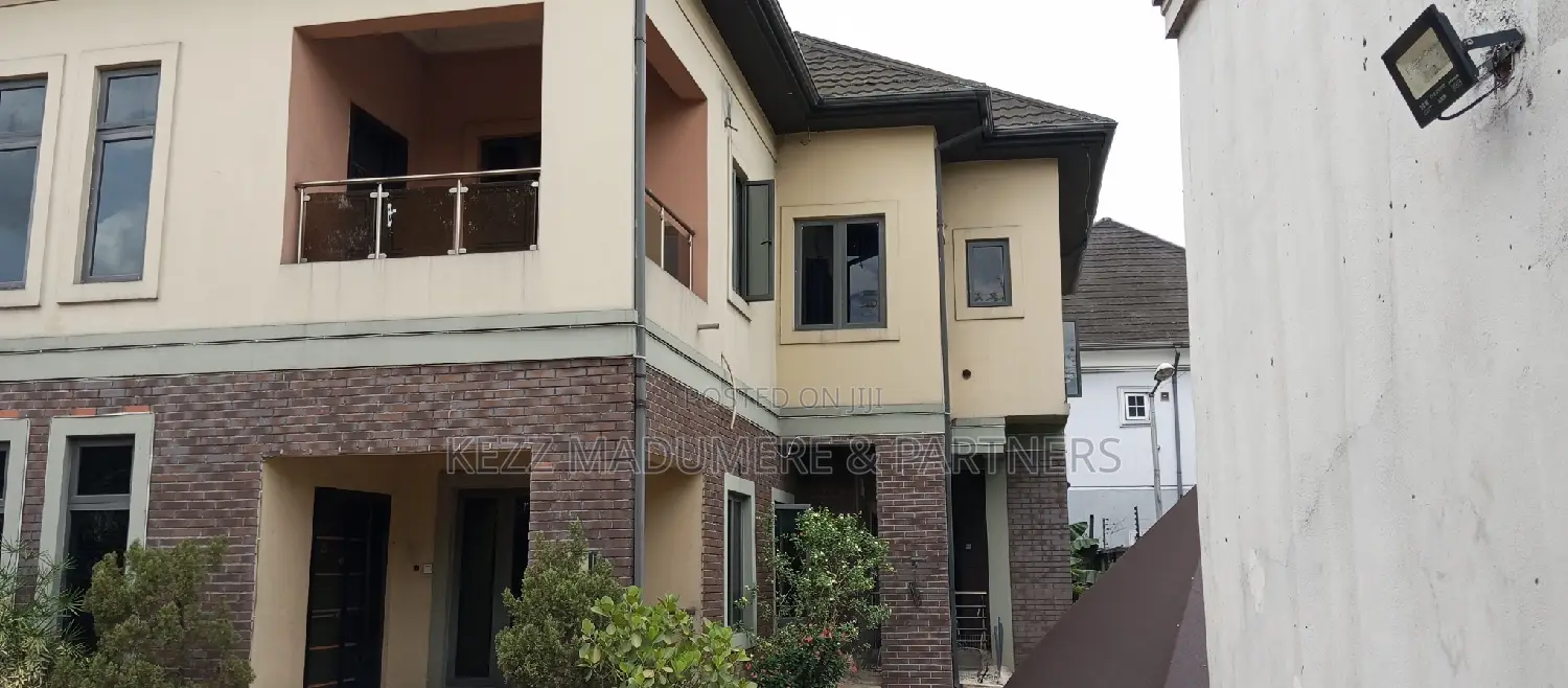 4bdrm Duplex in Rukpakurushi , for sale in Port-Harcourt