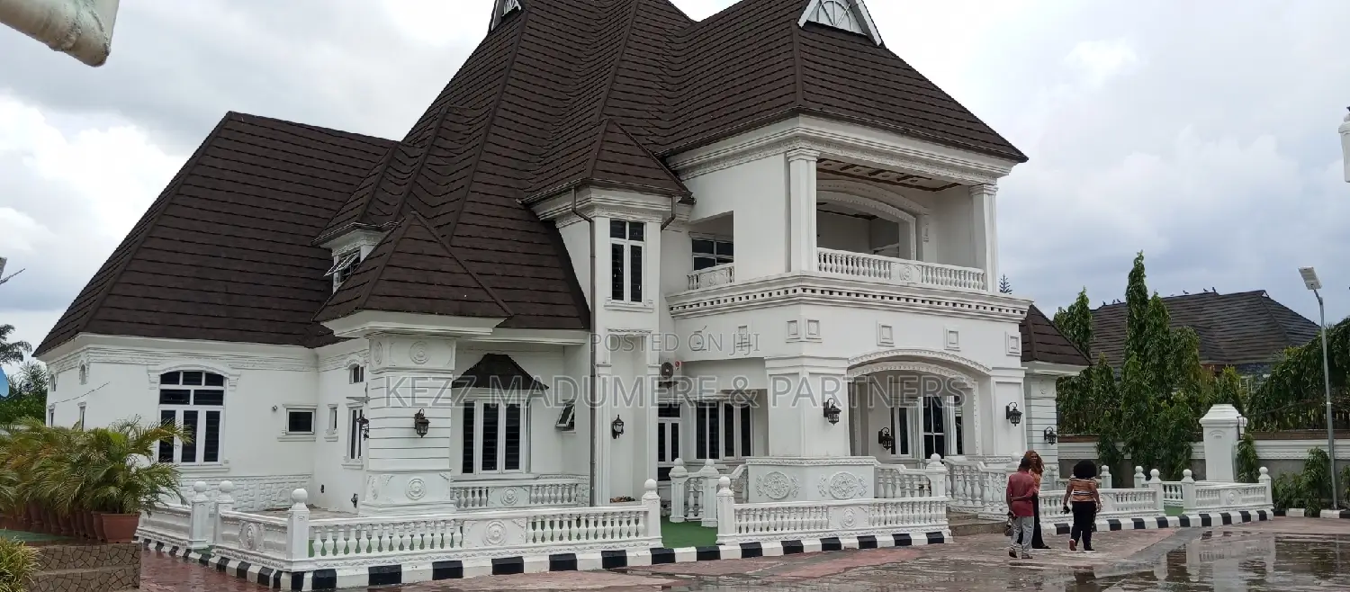 5bdrm Duplex in Off G.U.Aker Rd , for sale in Port-Harcourt