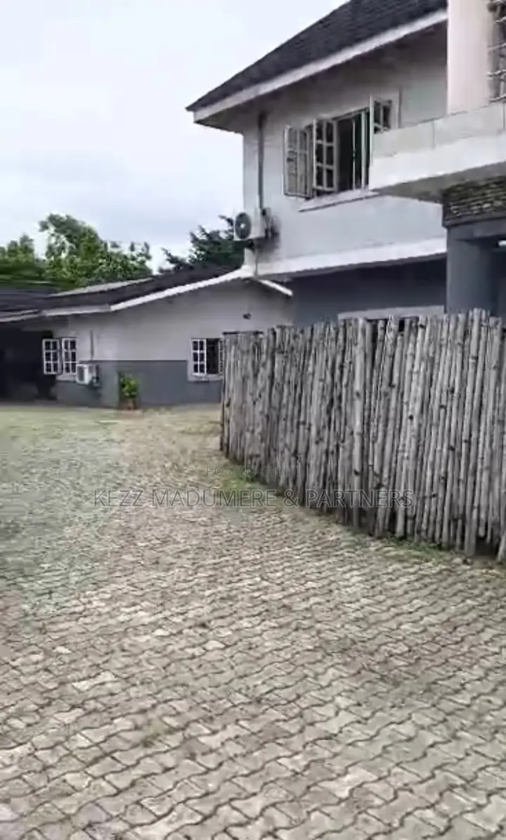 9bdrm Block of Flats in Mopol 19 , Gra Phase for sale in Port-Harcourt