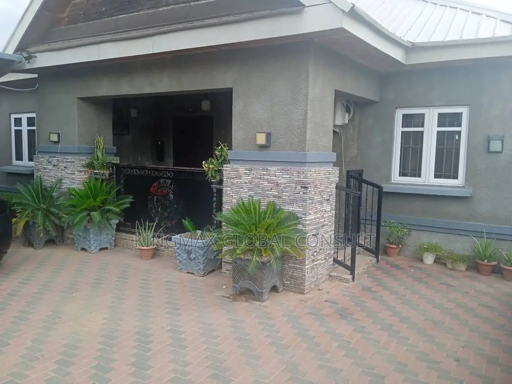 Furnished 3bdrm Bungalow in Lugbe District for sale in Lugbe District