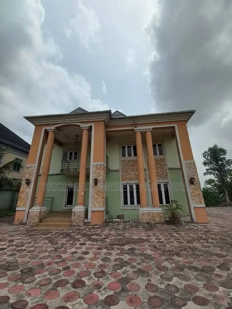 6bdrm Duplex in Eliozu , Port for sale in Port-Harcourt