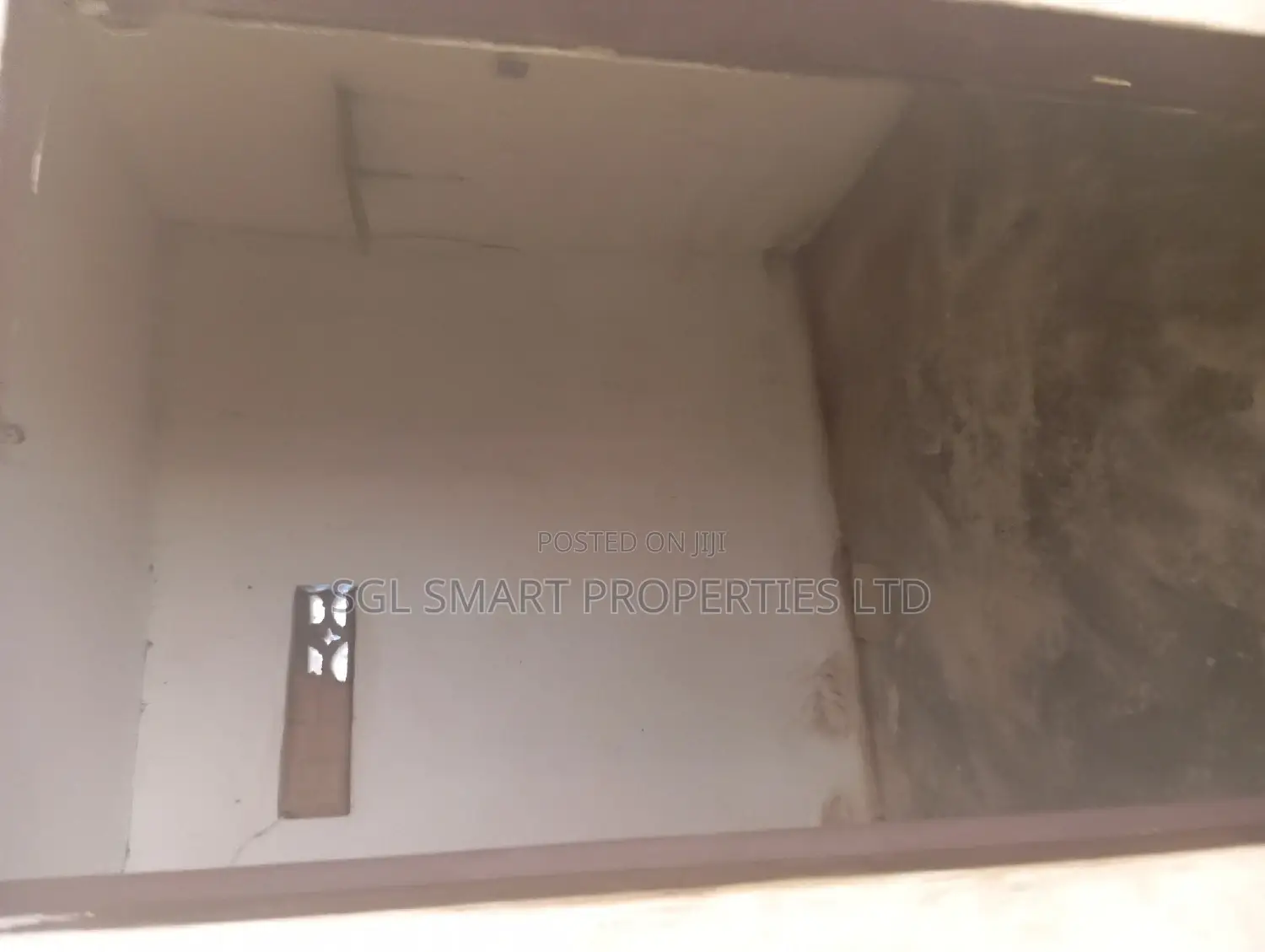 Shop to Let at Eke Awka Market in Awka
