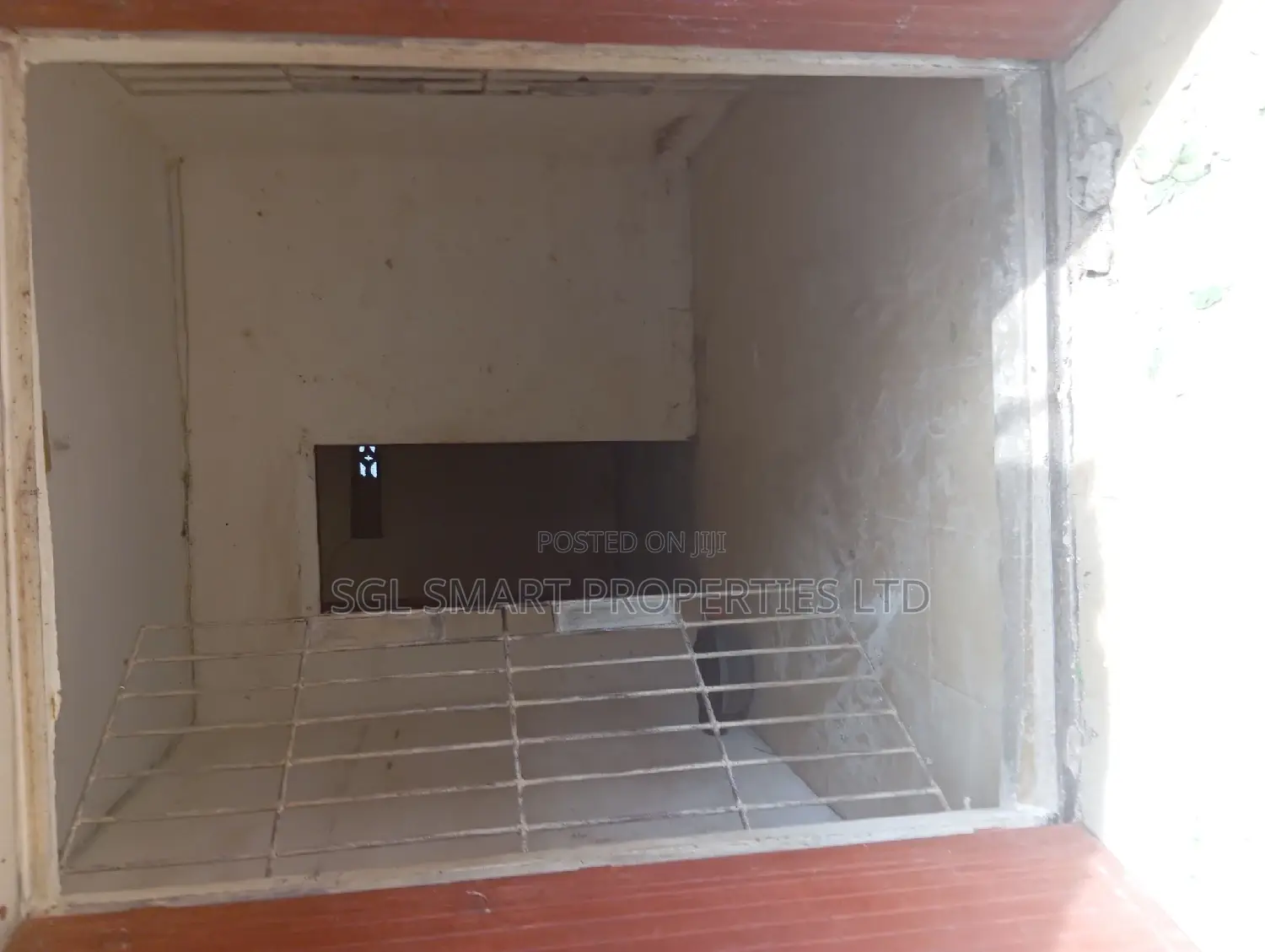 Shop to Let at Eke Awka Market in Awka