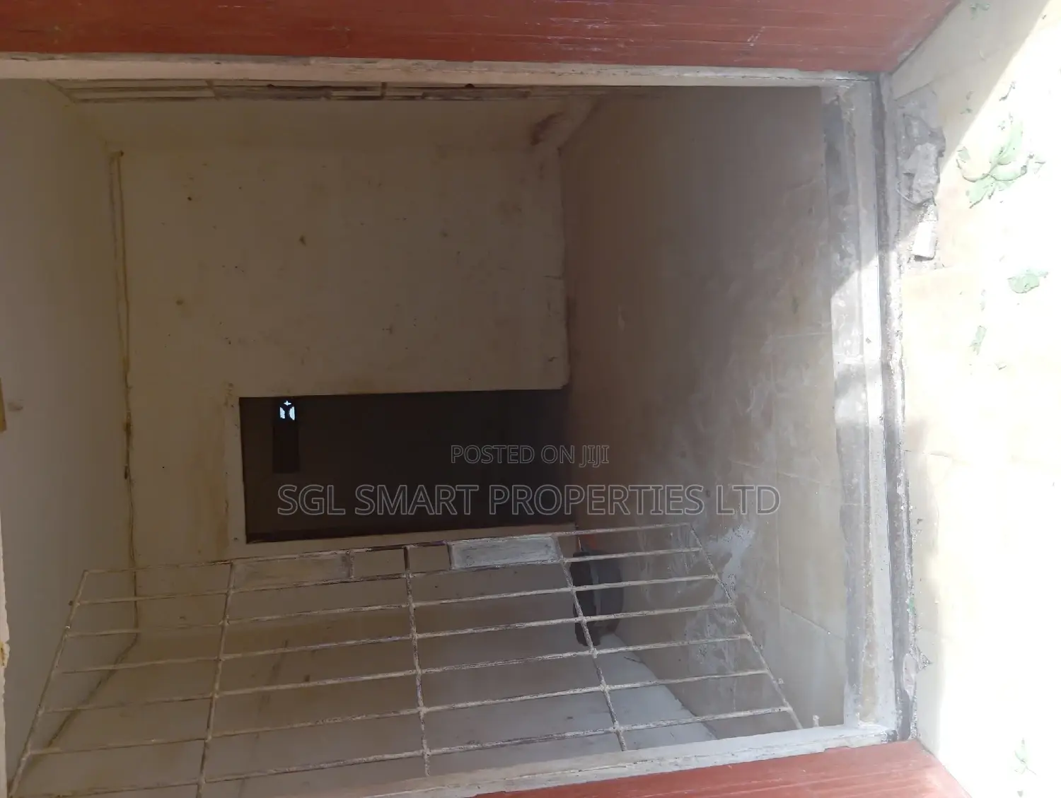 Shop to Let at Eke Awka Market in Awka