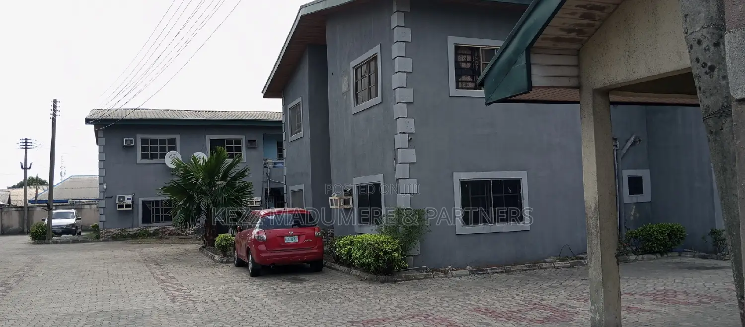 3bdrm Block of Flats in Aeroplane Drive ,, Port-Harcourt for sale in Port-Harcourt