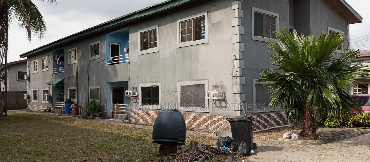 3bdrm Block of Flats in Aeroplane Drive ,, Port-Harcourt for sale in Port-Harcourt