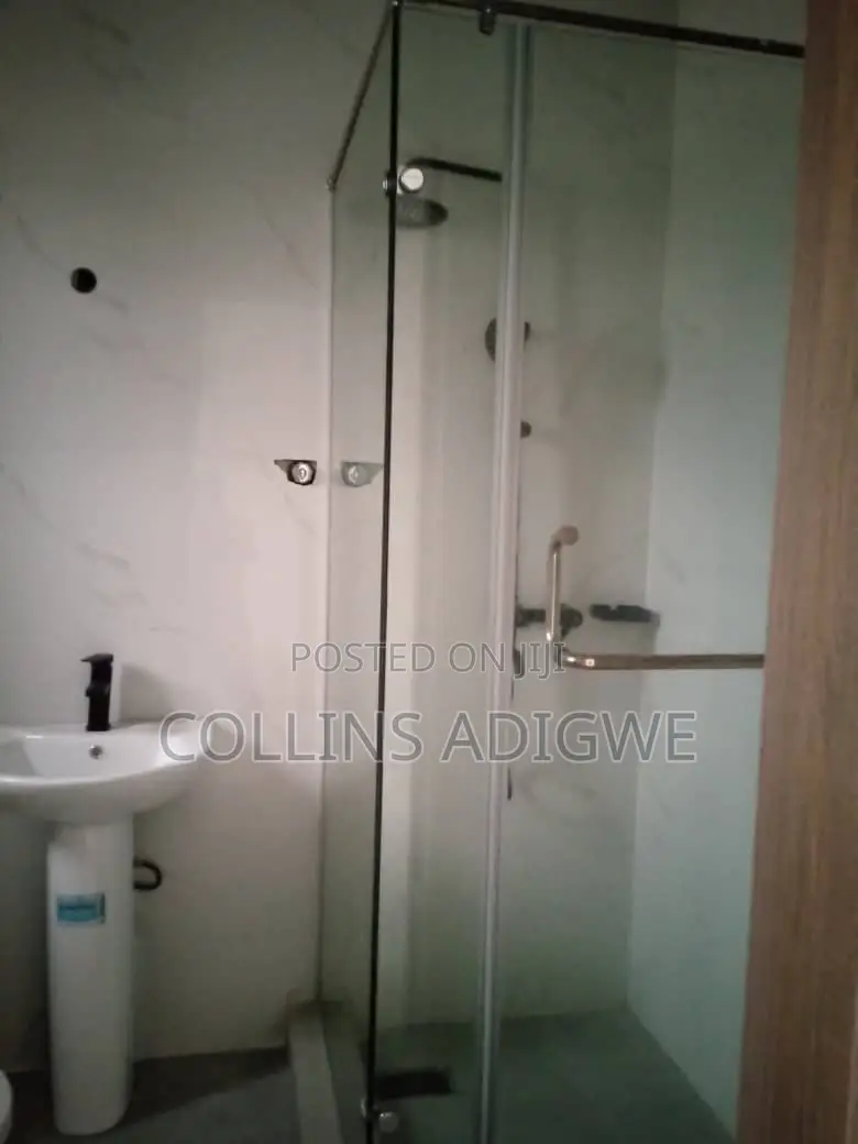5bdrm Duplex in Thomas Estate for sale in Thomas Estate