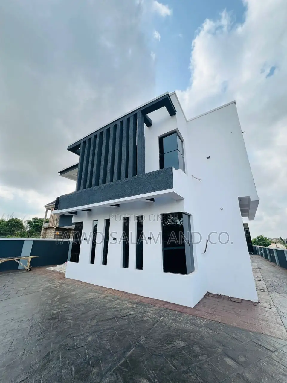 4bdrm Duplex in Akobo for sale in Akobo