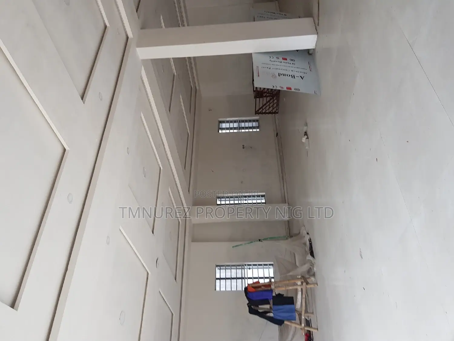 Very Big Open Space Show Room at Orchild Road,Good Location in Lekki