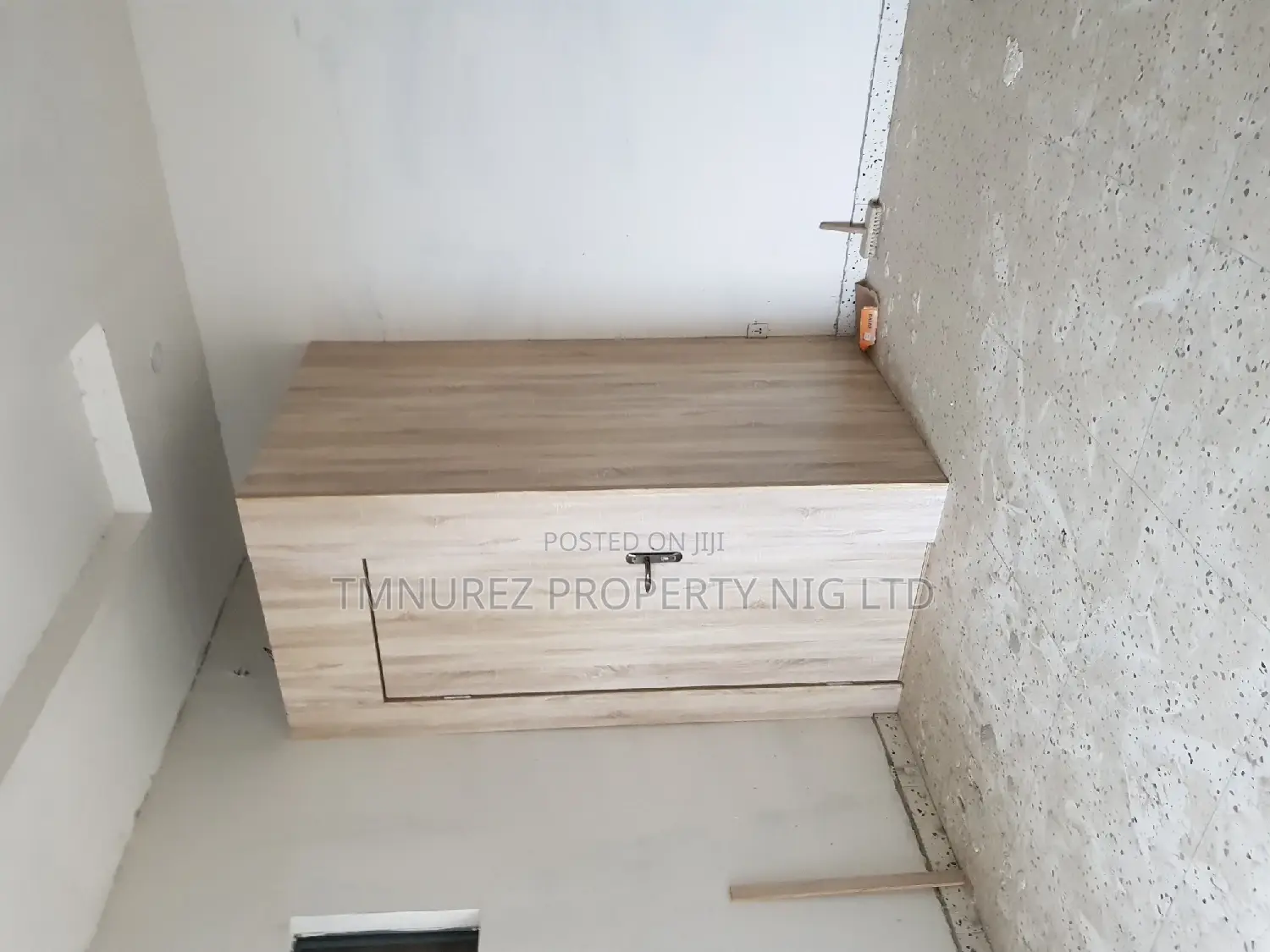 Shop to Let Orchid Road in Lekki
