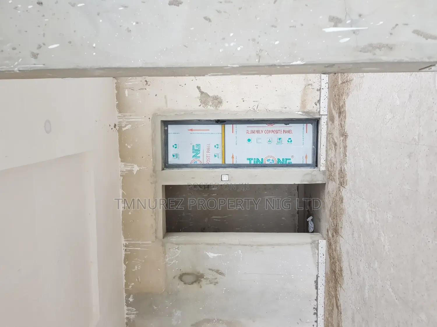 Shop Show Room for Sale in Lekki