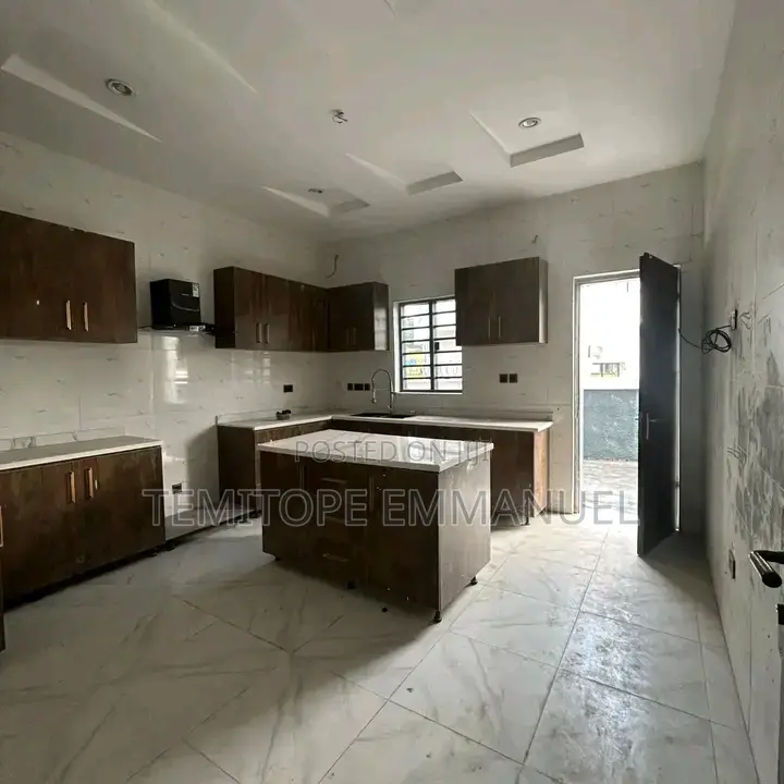 Furnished 5bdrm House in Ikeja Gra for sale in Ikeja GRA