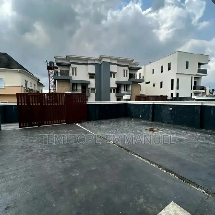 Furnished 5bdrm House in Ikeja Gra for sale in Ikeja GRA