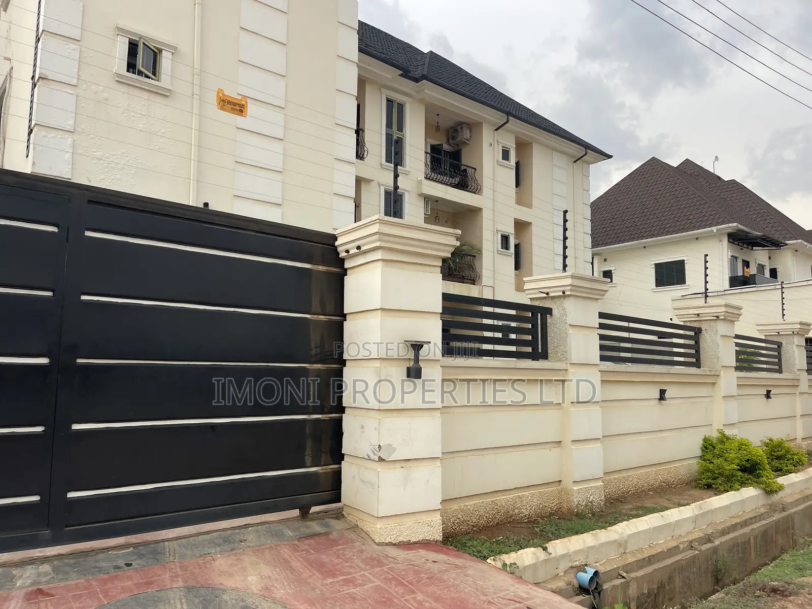 3bdrm Block of Flats in Fo1, Kubwa for rent in Kubwa