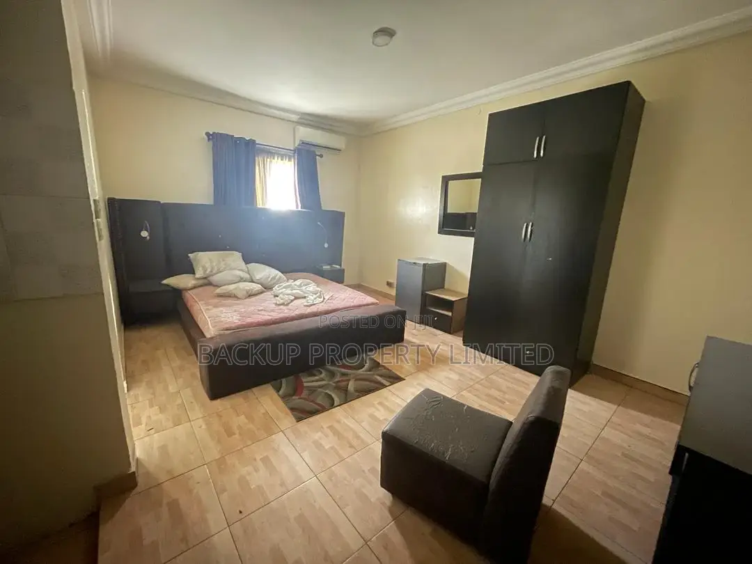 Furnished Studio Apartment in Adebisi Street, Alagomeji for rent in Alagomeji