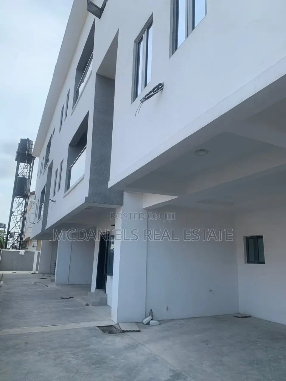 4bdrm Townhouse in Victoria Island Extension for Sale in Victoria Island Extension