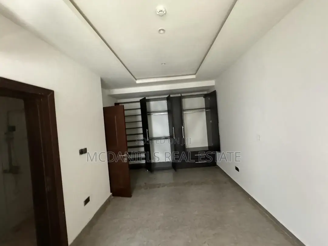 4bdrm Duplex in Lekki Phase 1 for rent in Lekki Phase 1
