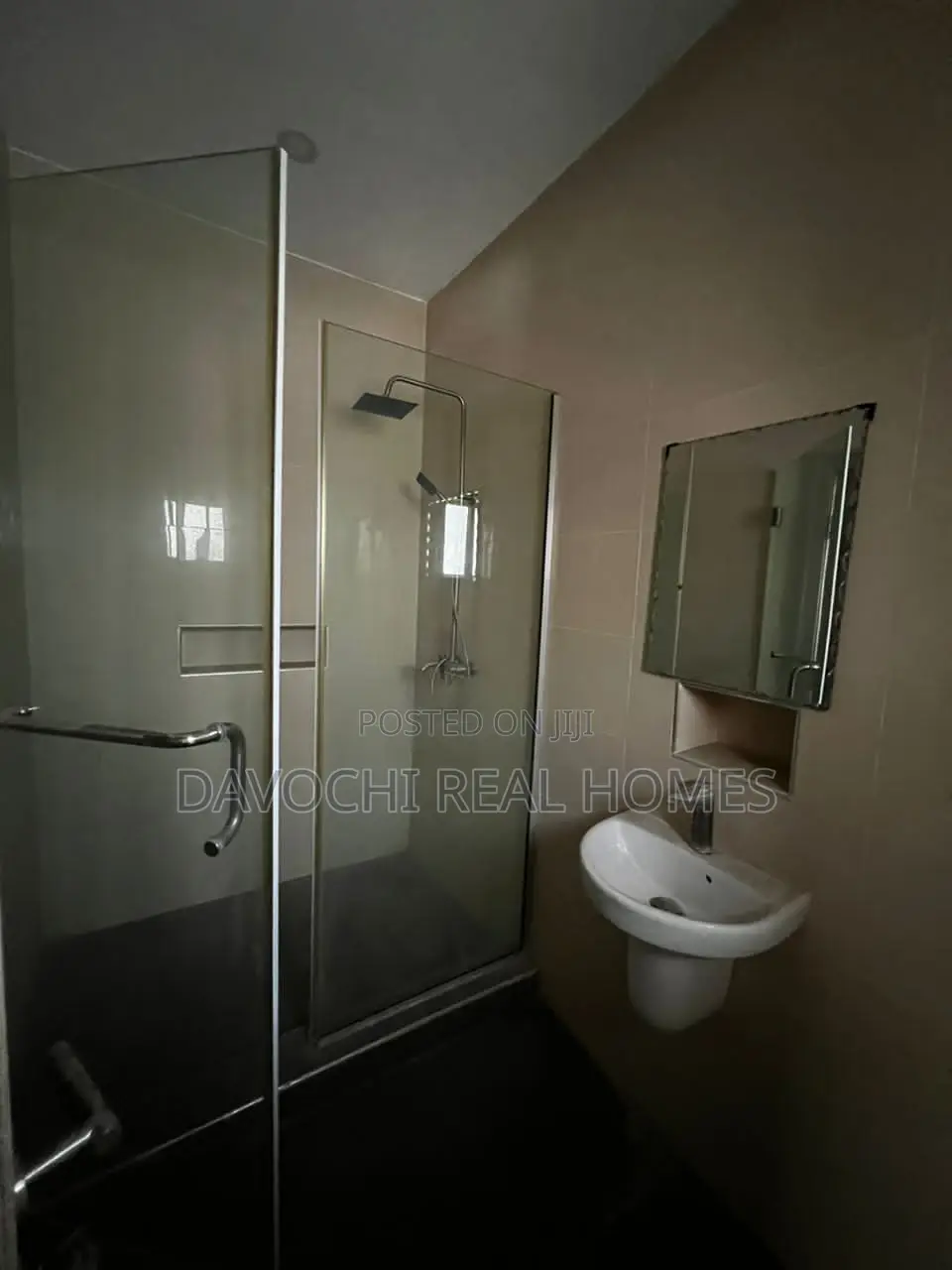 4bdrm Duplex in Lekki Phase One for rent in Lekki