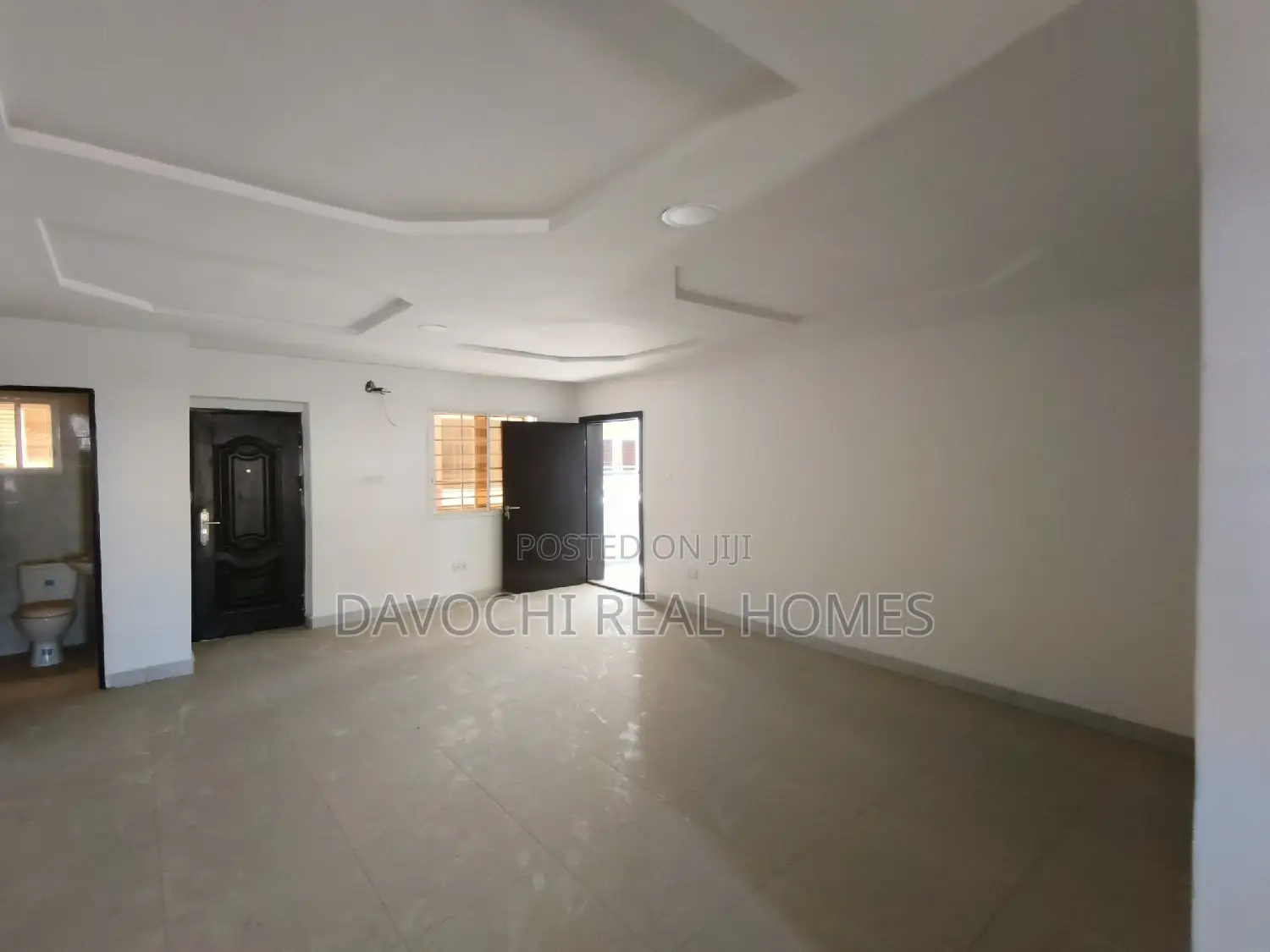 3bdrm Apartment in Orchid Road, Lekki for sale in Lekki