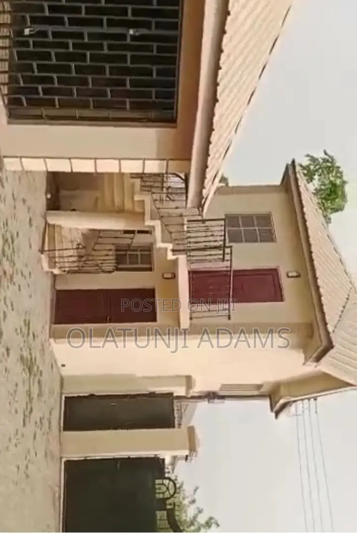 Furnished 9bdrm Duplex in Gra Okefia, Osogbo for sale in Osogbo