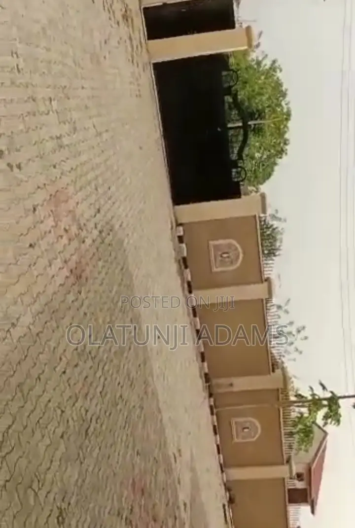 Furnished 9bdrm Duplex in Gra Okefia, Osogbo for sale in Osogbo