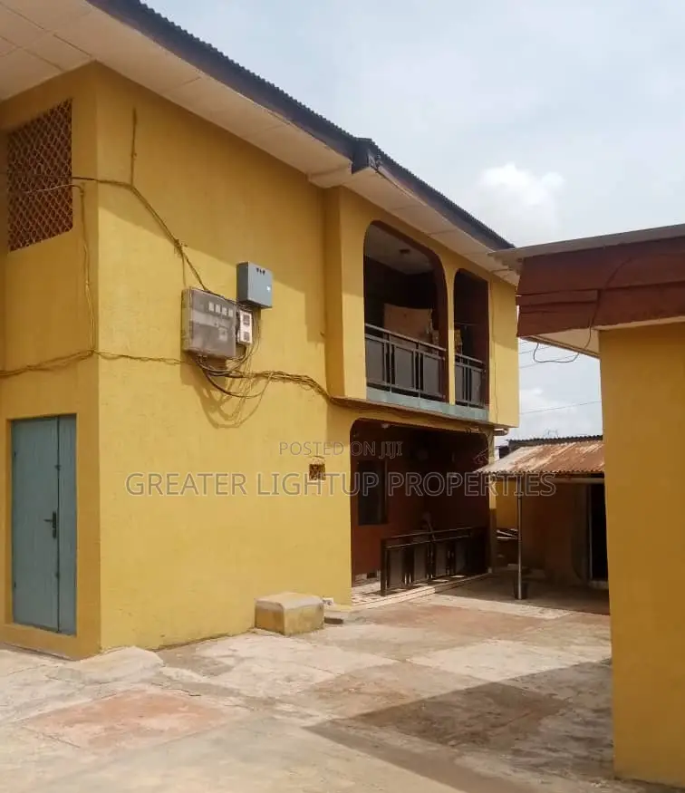 Furnished 3bdrm Block of Flats in Kayode Str, Alimosho for sale in Alimosho
