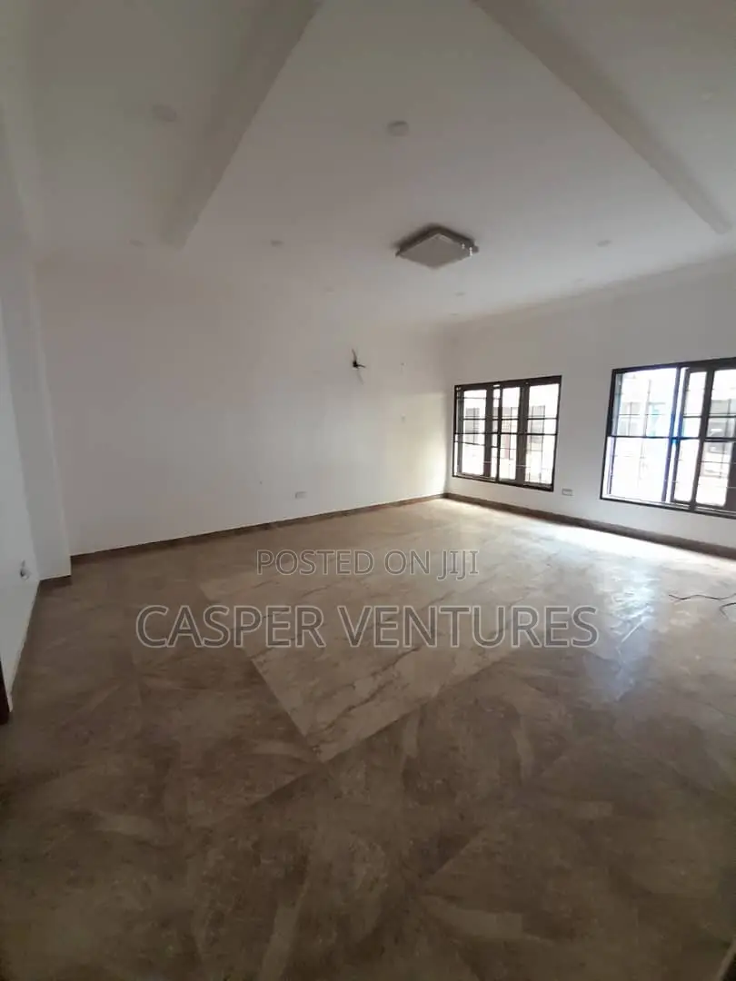 Mini Flat in Cruiz, Ikate for rent in Ikate