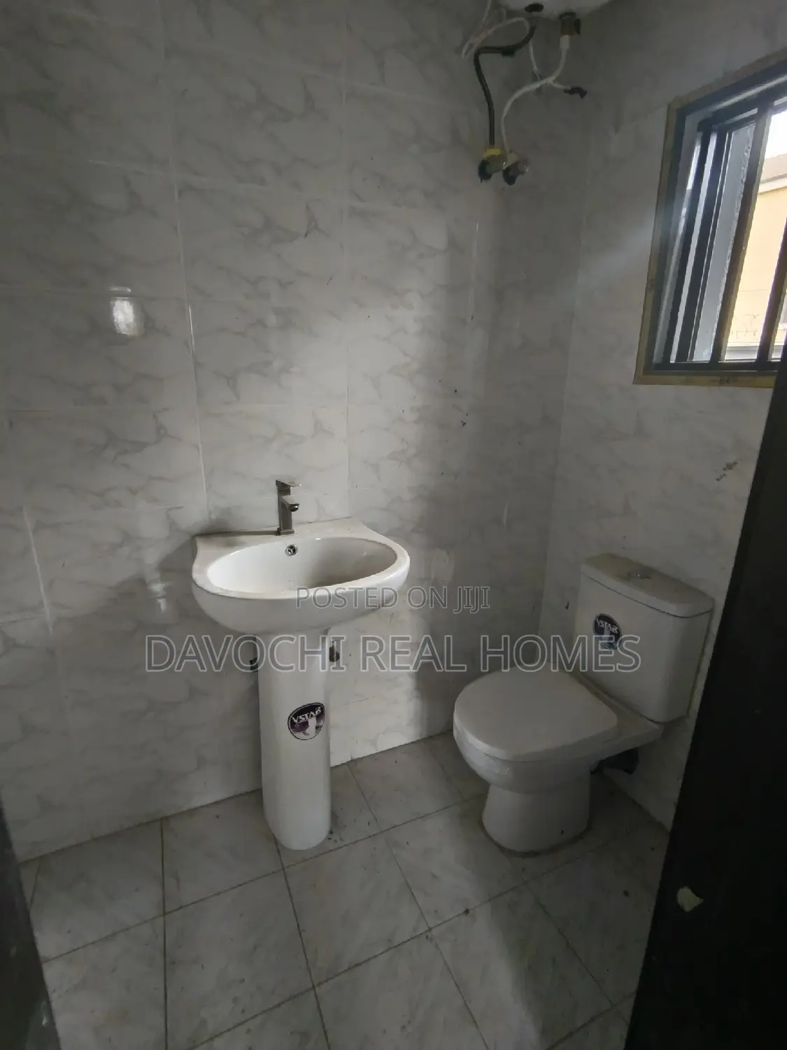 3bdrm Apartment in Osapa London, Lekki for rent in Lekki