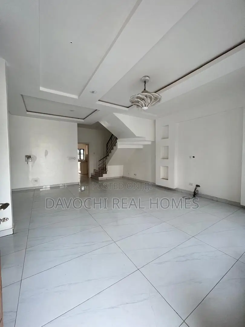 4bdrm Duplex in Ikate, Lekki for rent in Lekki