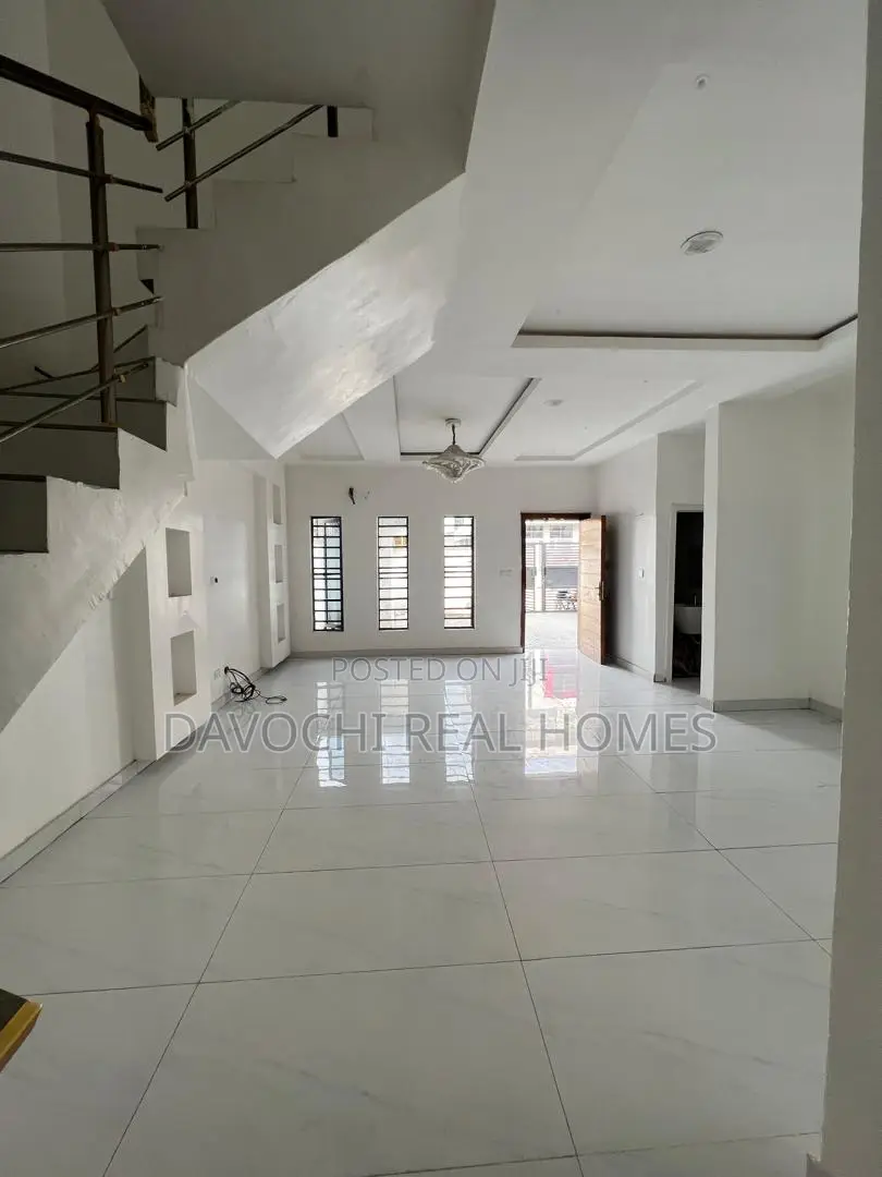 4bdrm Duplex in Ikate, Lekki for rent in Lekki