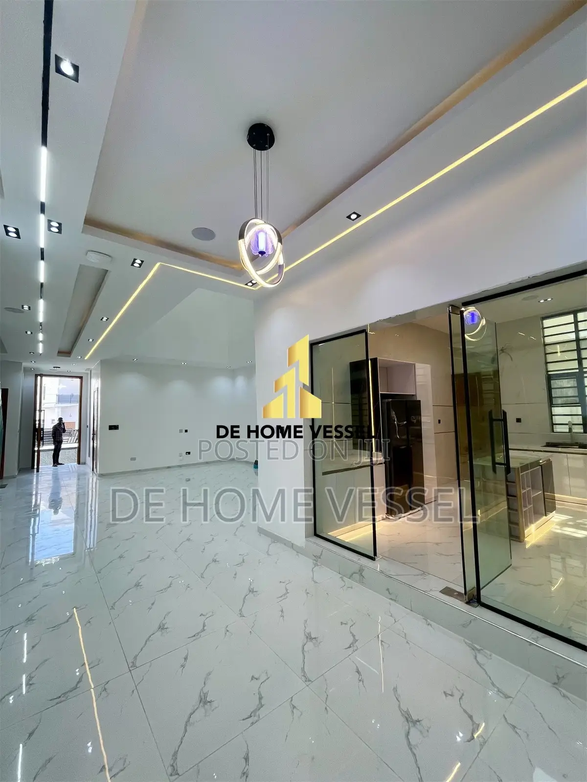 5bdrm Duplex in Osapa london for sale in Osapa london