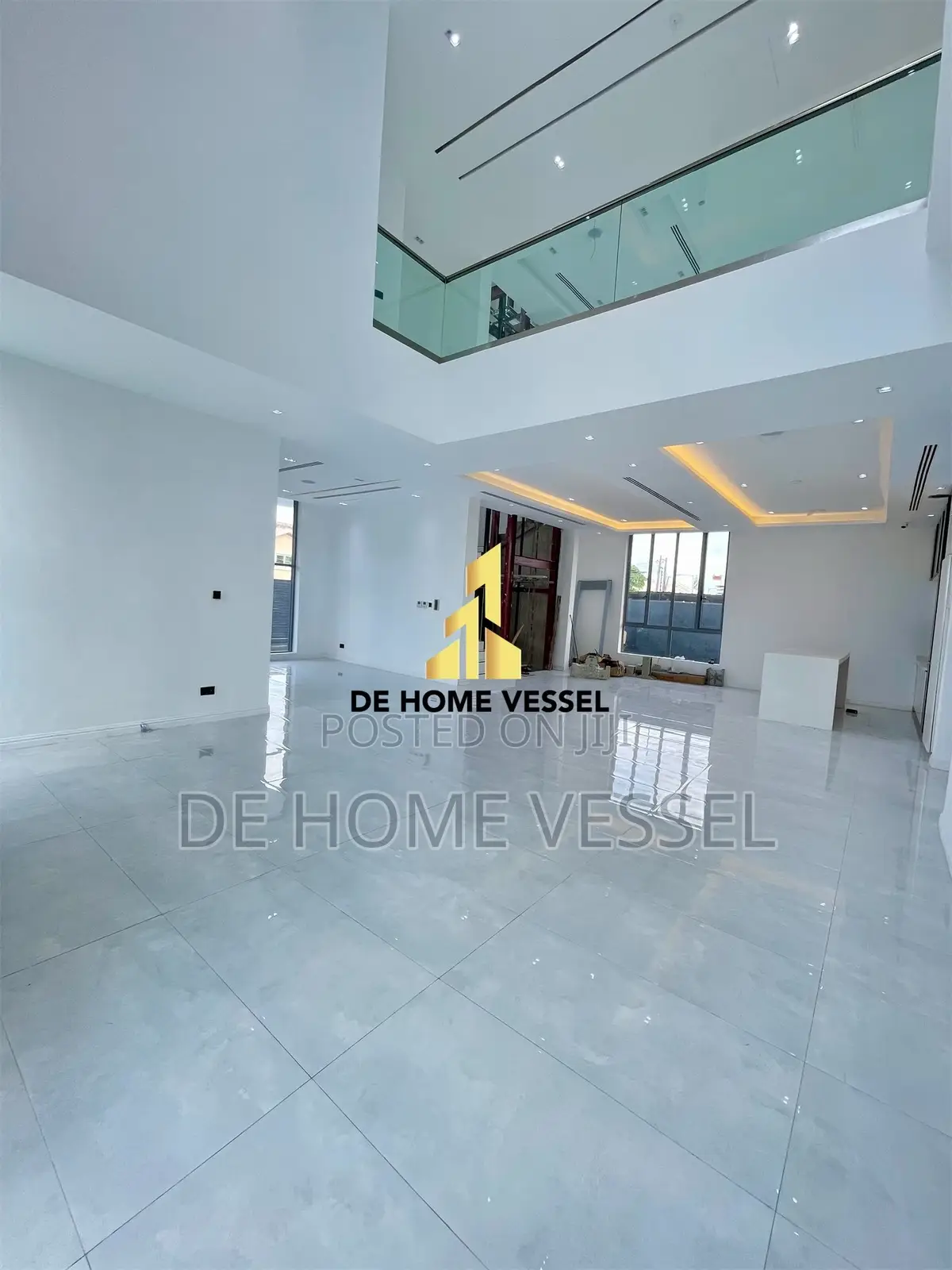 5bdrm Duplex in Lekki Phase 1 for sale in Lekki Phase 1
