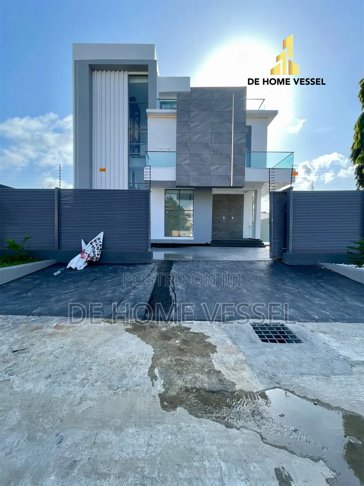 5bdrm Duplex in Lekki Phase 1 for sale in Lekki Phase 1