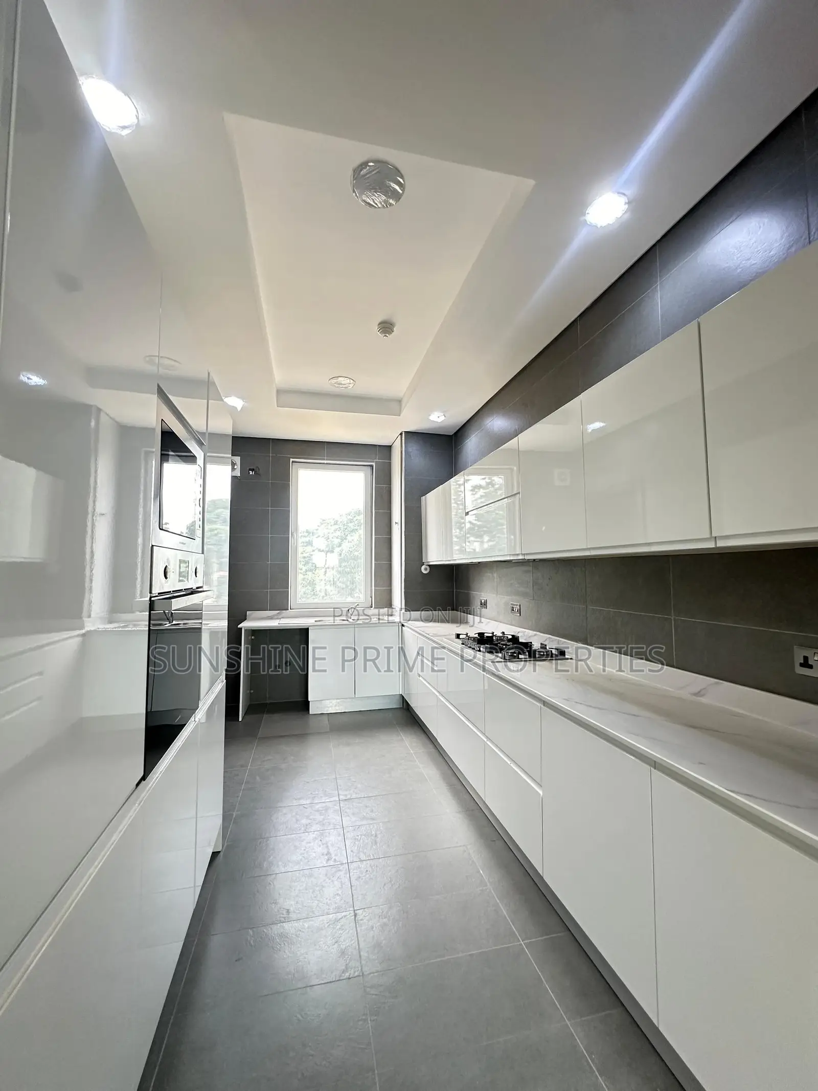3bdrm Maisonette in Victoria Island for sale in Victoria Island