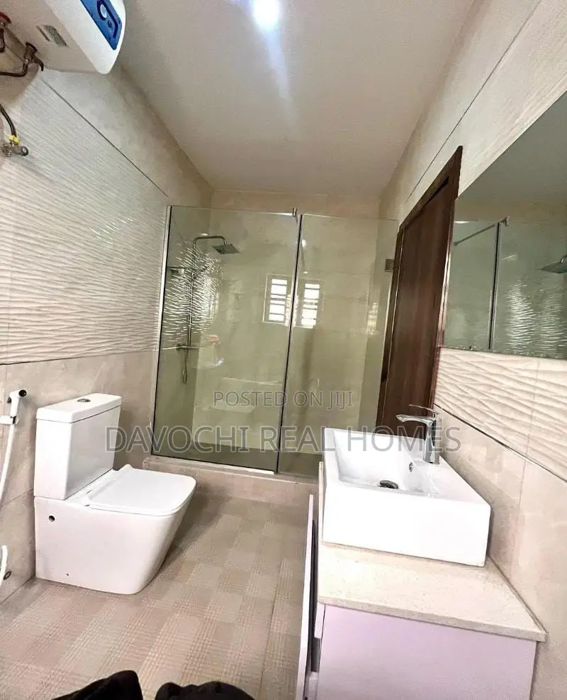 3bdrm Apartment in Lekki Phase One for rent in Lekki