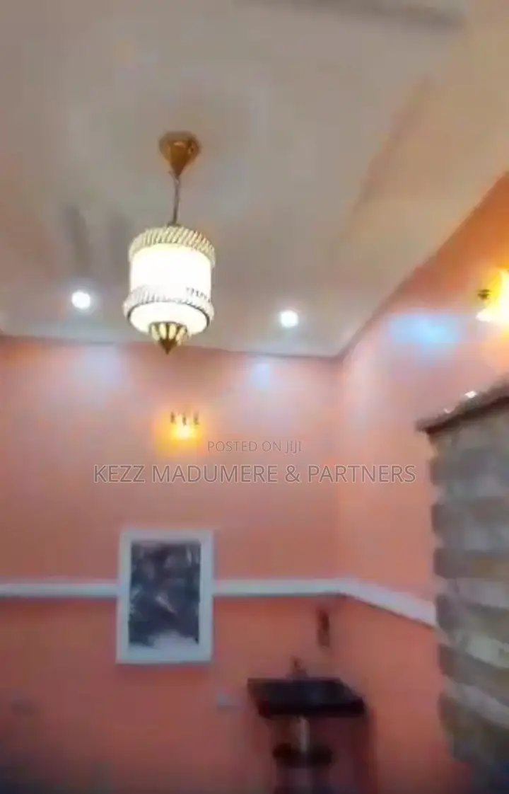 4bdrm Bungalow in Off Airport Rd , for sale in Port-Harcourt